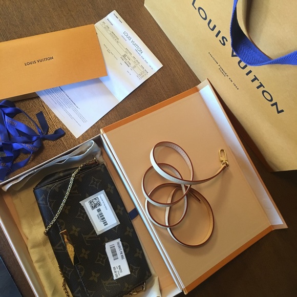 Louis Vuitton Favorite PM (Monogram) - Picture 6 of 7